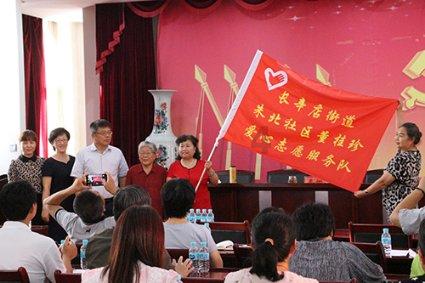 探讨天涯热点话题，尽在穿连衣裙搭配鞋子是关键，选择尖头高跟鞋修身显瘦，你觉得这身穿搭怎么样问答平台！